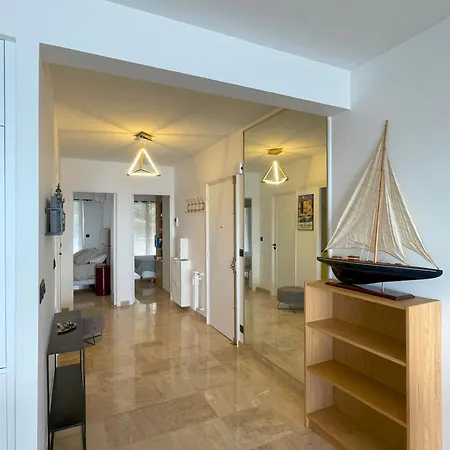 French Riviera - 3 Pieces, Vue Et Piscine